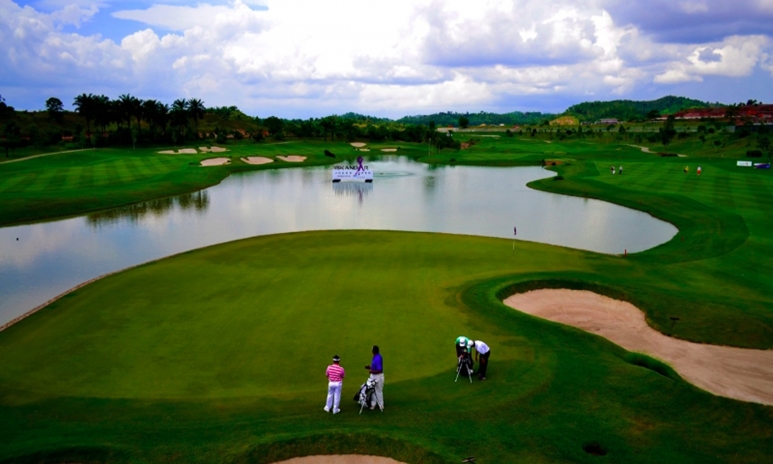 3. malaysia HH golf.jpg