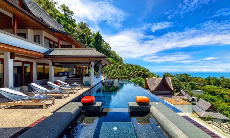 01 Villa Yang Som Phuket - Pool 001.jpg