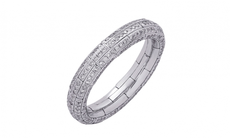 12. Embrace Collection_Stretchable Slim Embrace Ring.jpg