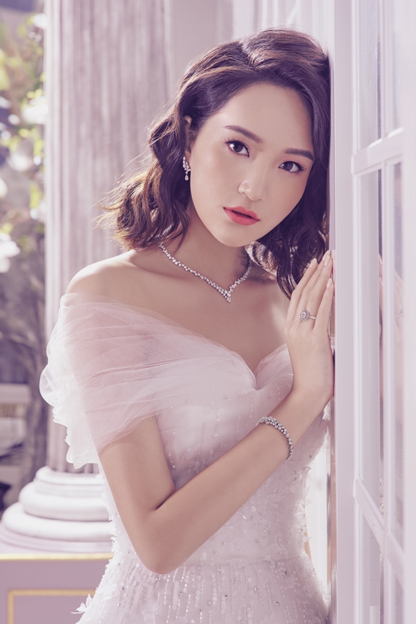 20170309_Tatler_weddingCover_-983_rt.jpg