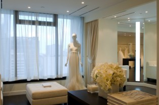 Vera_Wang_Wedding_Dress_3.jpg